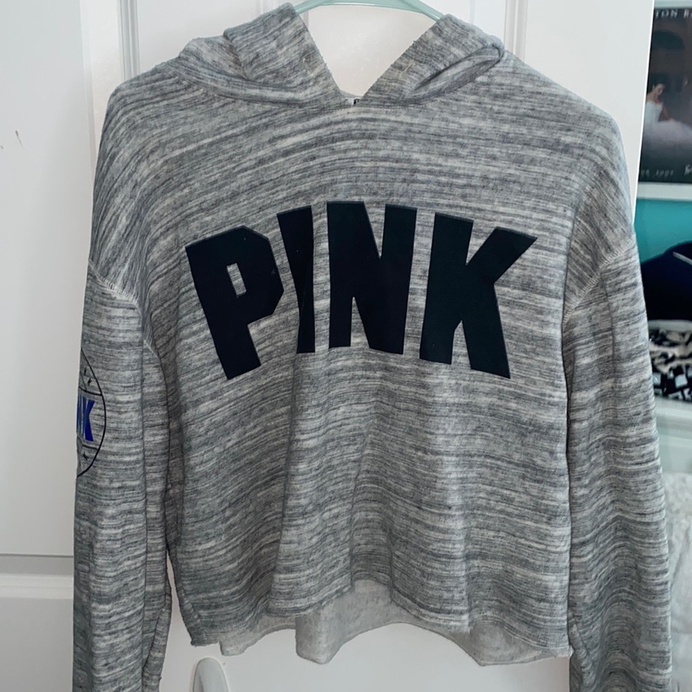 Cropped hoodie